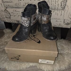 Freebird Black With Grey Blaze Ankle Booties